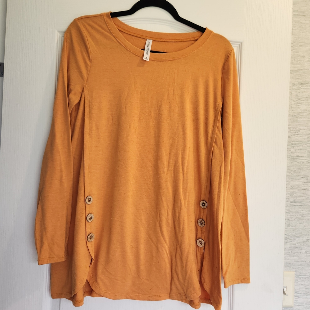 Zenana Outfitters Long Sleeve Shirt Size M Euc